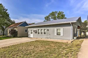 Image of Pet-Friendly Pierre Home with Central Location!