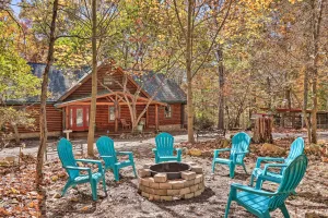 Image of 'serenity Woods' Cabin w/ Hot Tub & Fire Pit