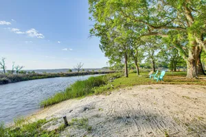 Image of Bayfront Haven: Group Getaway in Milton!