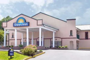 Image of Days Inn by Wyndham Lexington