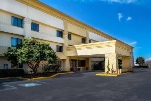 Image of Baymont by Wyndham Meridian