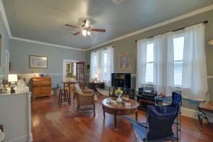 Image of Pet-Friendly Home with Yard 3 Mi to Dtwn Houston!