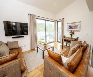 Image of 12 Loch View PF Kenmore