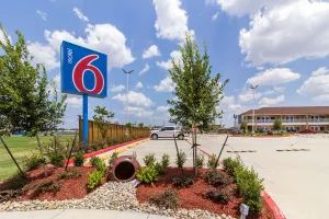 Image of Motel 6-Houston, TX - North