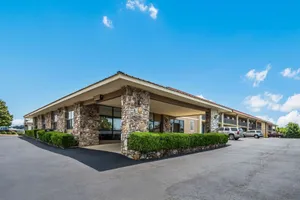 Image of Quality Inn & Suites Hot Springs-Lake Hamilton