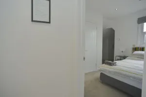 Image of Loft Apartment with Parking, walk to shops & bars