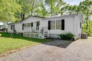 Image of Quiet 'horseshoe Hill House' By Lake Barkley!