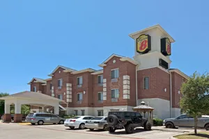 Image of Super 8 by Wyndham Austin/Airport South