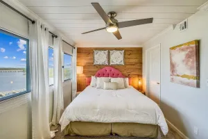 Image of Pinnacle Port Condos II
