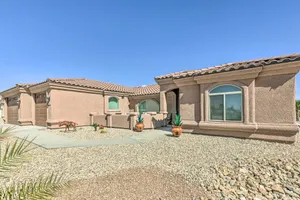 Image of 2 Mi to London Bridge Lake Havasu Getaway