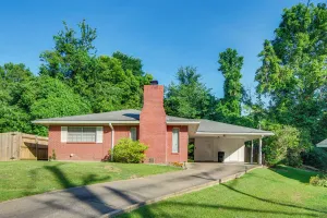 Image of Inviting Vicksburg Home w/ Patio + Charcoal Grill!