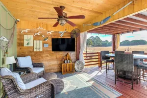 Image of Golf Course Getaway w/ Private Pool in Chatsworth!