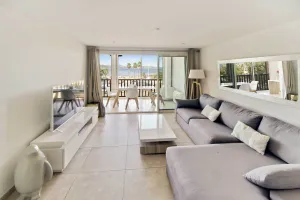 Image of Beautiful flat with sea view - Gassin