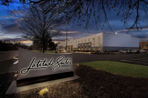Image of Latitude Suites Tinton Falls Eatontown - BW Premier Collection