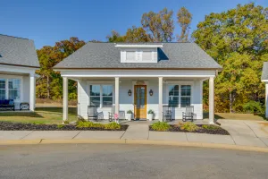 Image of Lake Access & Boat Slip: Greenwood Cottage!