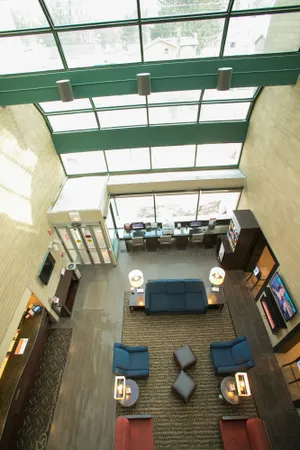 Image of Comfort Suites Oakbrook Terrace near Oakbrook Center
