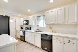 Image of 2 Mi to University of Arizona: Tucson Urban Escape