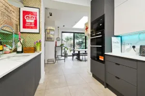 Image of Stunning one Bedroom Flat With Large Terrace in Chiswick by Underthedoormat