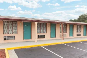 Image of Knights Inn Tucker