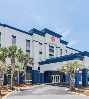 Image of Holiday Inn Express & Suites Destin - Miramar Beach by IHG