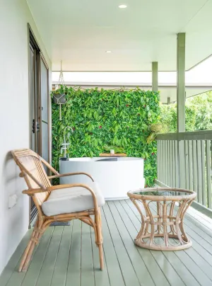 Image of Bathtub With a View at Cockatoo Cabin