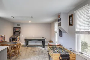 Image of 3 Mi to Cedar Point: Sunny Sandusky Home w/ Yard