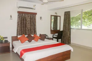 Image of Wise Owl Comfotel