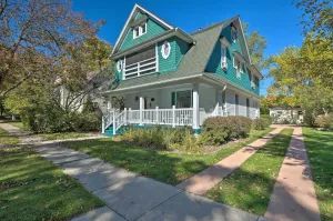 Image of Luxe Lake Geneva Retreat in Downtown!