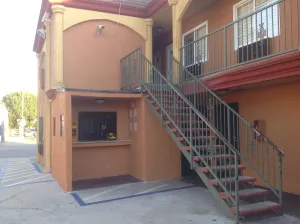 Image of Bronco Motel South Central