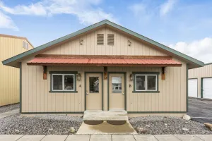 Image of The Yellowstone Hideaway Unit B