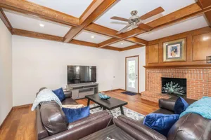 Image of Luxurious Dream Home For 10!