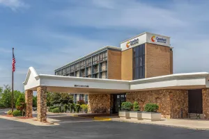 Image of Comfort Inn & Suites near Danville Mall