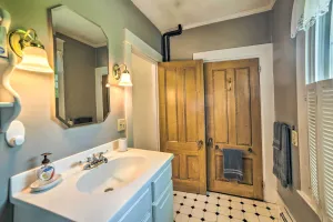 Image of Kennebunk Apartment with Local Beach Access!