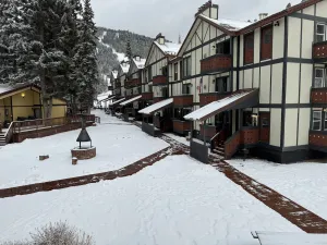 Image of Auslander Condominiums