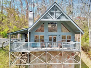 Image of Tranquility - Quiet and Comfortable Cabin! Close to the Tanger Outlet Shopping cabin