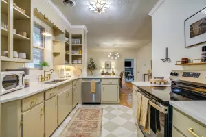 Image of Oxford Home in Historic District: 1 Mi to Ole Miss