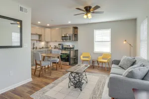 Image of 2 Mi to University of Louisville: Apt w/ Deck!