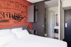 Image of Hôtel restaurant Kyriad Fréjus
