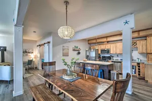 Image of Waterfront Vacation Rental in Ocean Shores