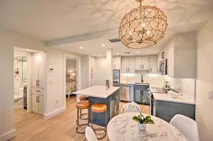 Image of Luxe Naples Escape Walk to Beach and Downtown!