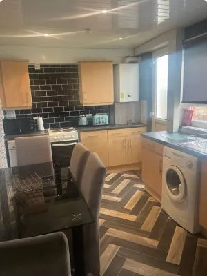 Image of Sleeps6-wifi-parking-ideal for Tradesmen-garden