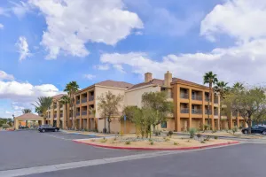 Image of Courtyard Palm Desert