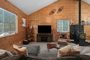Image of La Pinoli 3 Bedroom Home by RedAwning