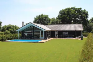 Image of Ferienhaus mit Pool und Sauna am Duemmer See
