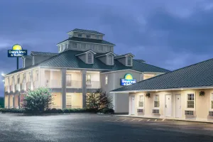 Image of Days Inn by Wyndham Trumann AR