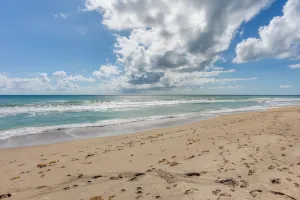 Image of South Hutchinson Island Cottage with Beach Access!