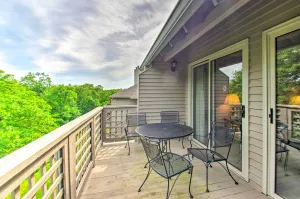 Image of Idyllic Wintergreen Condo with Resort Amenities