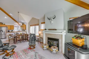 Image of Idyllic Redmond Townhome with Furnished Deck!