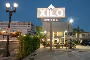Image of Hotel Xilo Glendale
