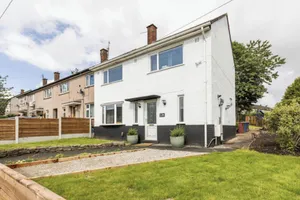 Image of Entire Charming 5-Bed House in Darwen Blackburn BB1 Free Parking Roadside